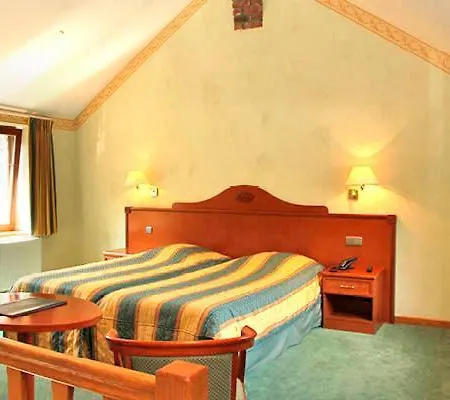 De Lhotel A La Ferme Apartment Ferrieres